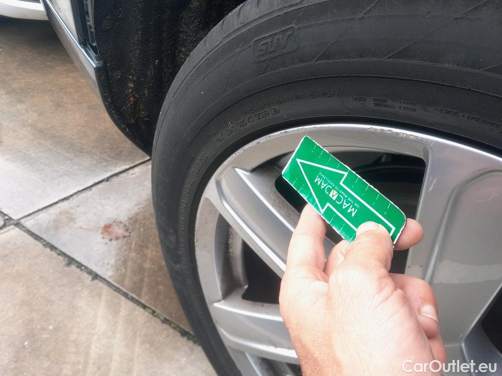  Volvo  XC90 VOLVO  / 2019 / 5P / todoterreno 2.0 B5 D AWD Momentum Pro Auto #23