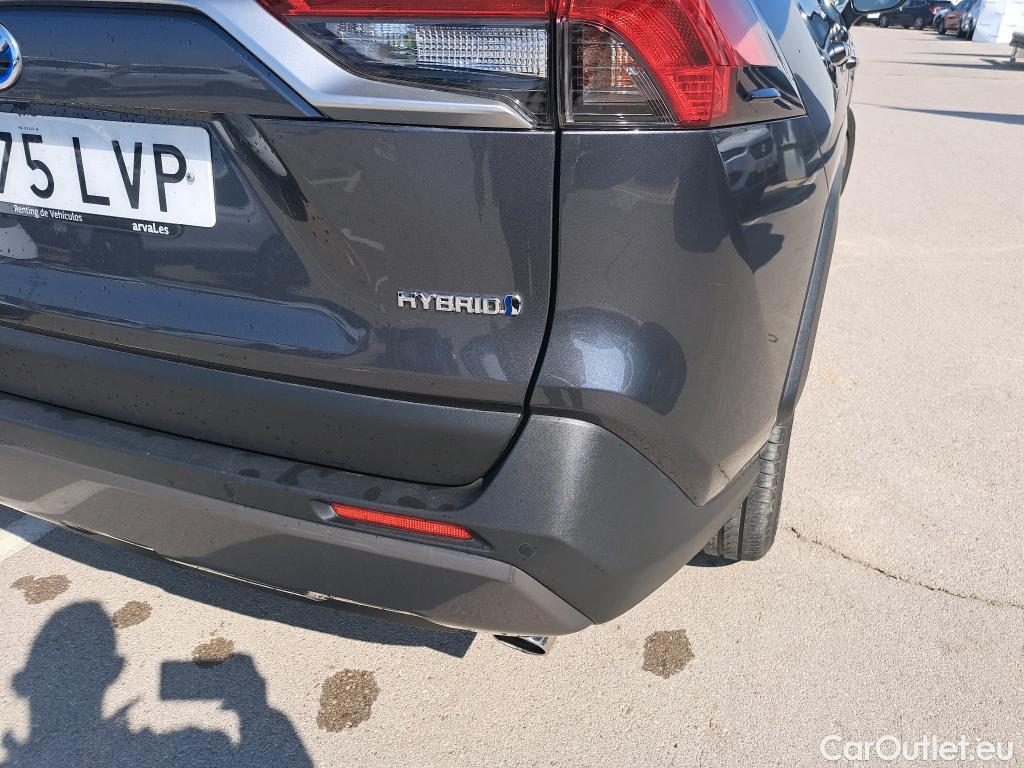  Toyota  RAV4 TOYOTA  / 2018 / 5P / todoterreno 2.5l 220H Advance #22