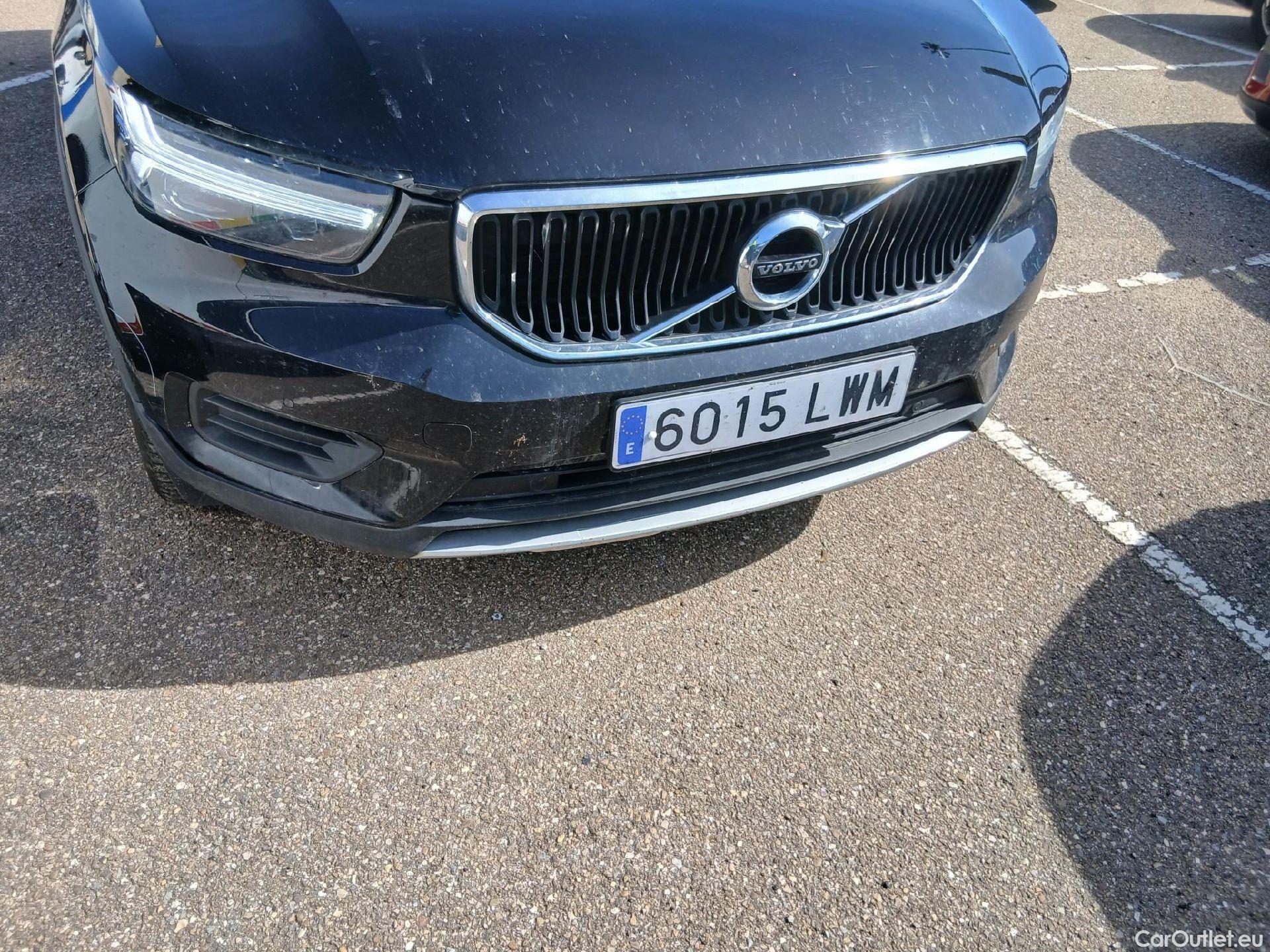  Volvo  XC 40 VOLVO XC40 / 2017 / 5P / todoterreno 2.0 B3 G Momentum Pro Auto #4