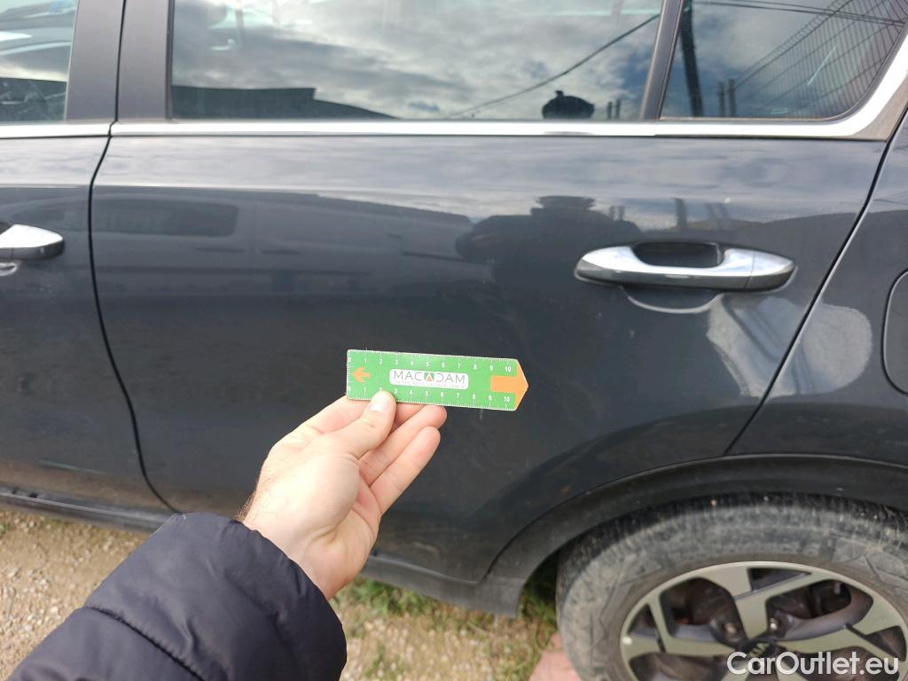  KIA  Sportage KIA  1.6MHEV Drive 100kW(136CV) 4x2(Crist Tintados)(CX) #16