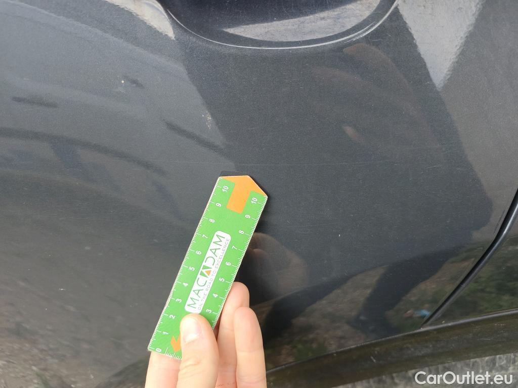  KIA  Sportage KIA  1.6MHEV Drive 100kW(136CV) 4x2(Crist Tintados)(CX) #18