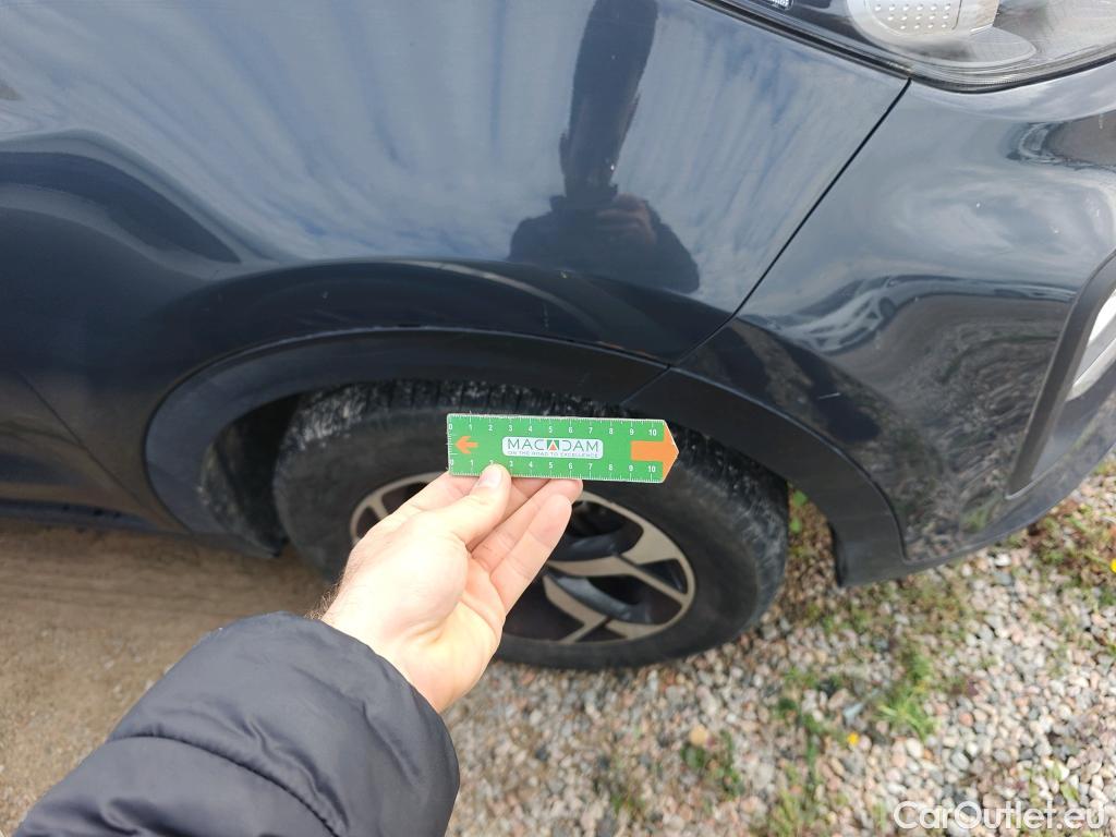  KIA  Sportage KIA  1.6MHEV Drive 100kW(136CV) 4x2(Crist Tintados)(CX) #44