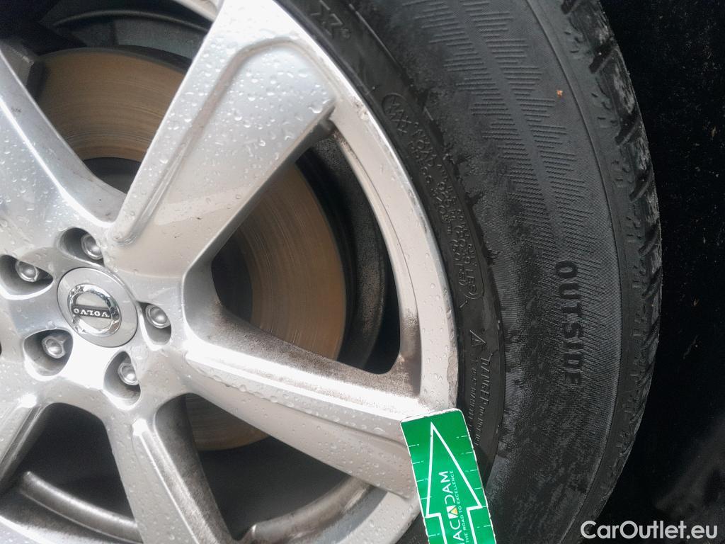  Volvo  XC90 VOLVO  / 2019 / 5P / todoterreno 2.0 B5 D AWD Momentum Pro Auto #18