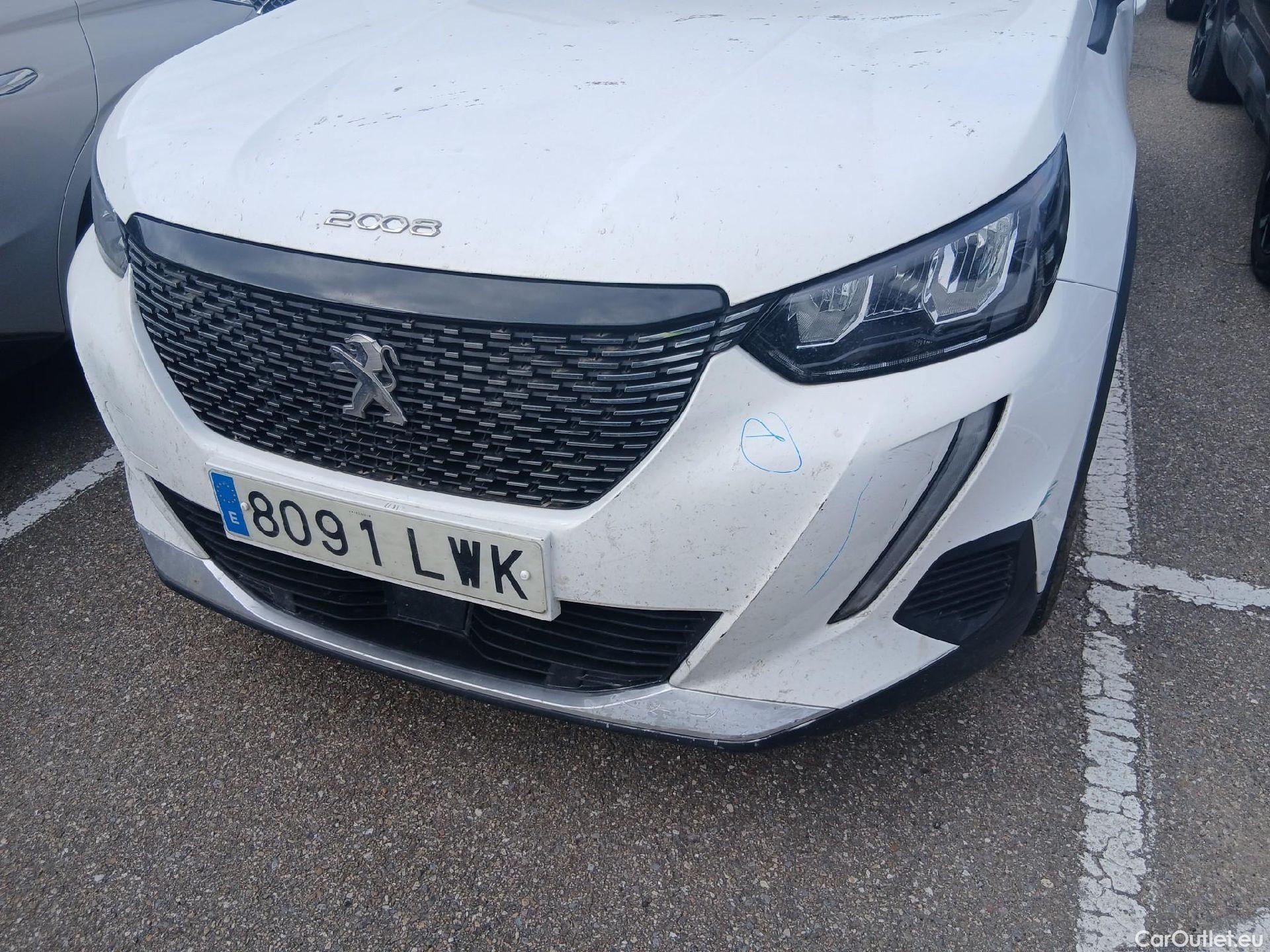  Peugeot  2008 PEUGEOT  / 2019 / 5P / todoterreno Allure BlueHDI 81kW (110CV) #6