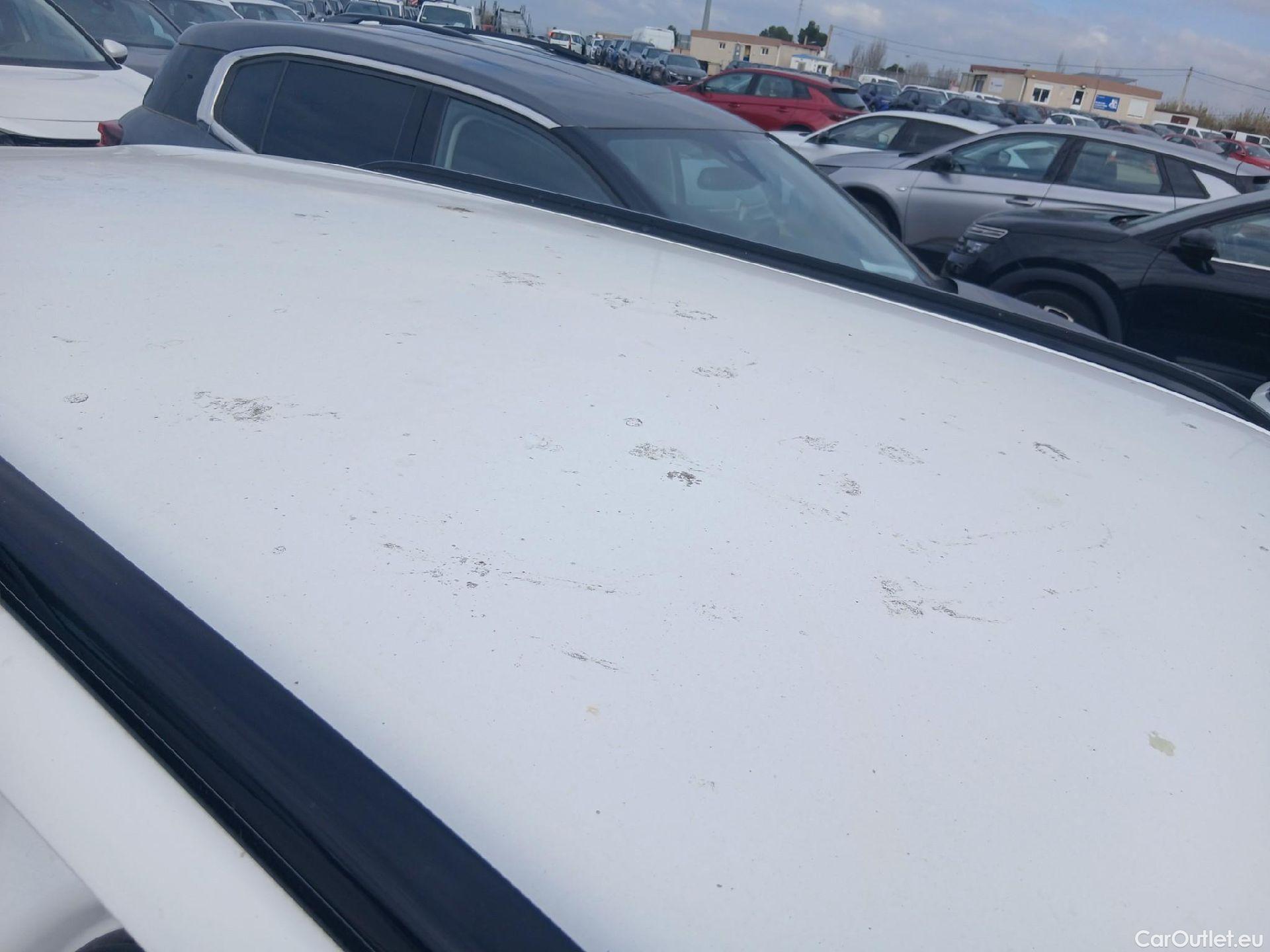  Peugeot  2008 PEUGEOT  / 2019 / 5P / todoterreno Allure BlueHDI 81kW (110CV) #45