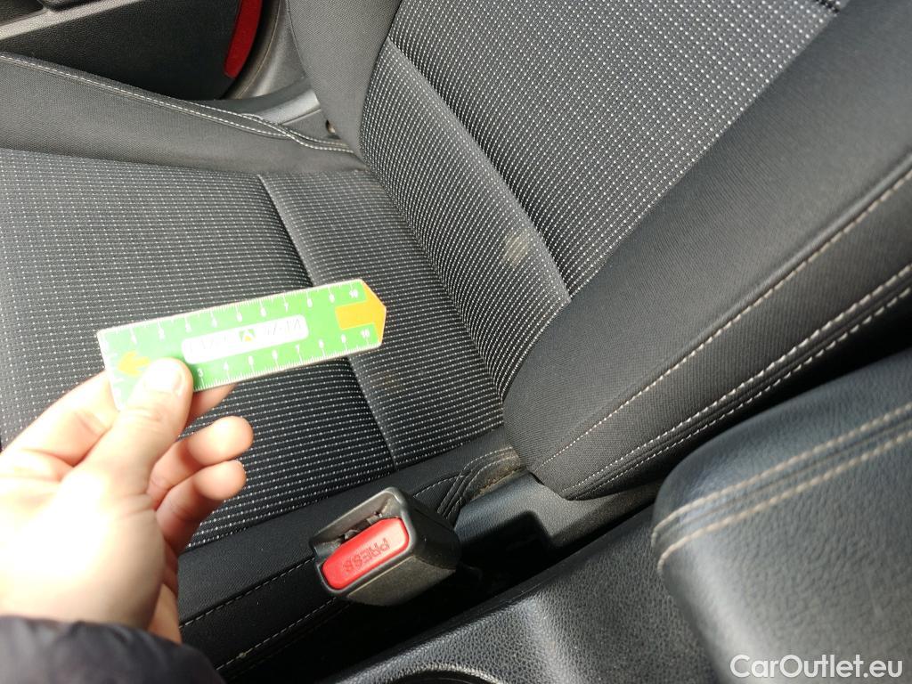  KIA  Sportage KIA  1.6MHEV Drive 100kW(136CV) 4x2(Crist Tintados)(CX) #47