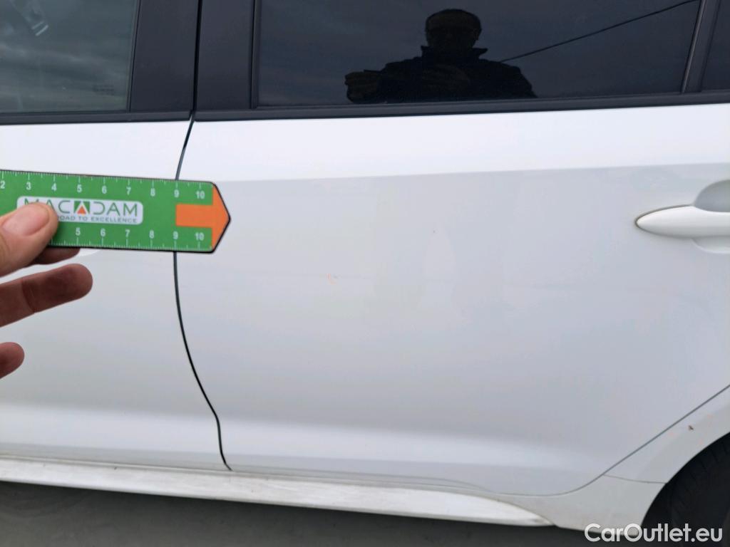  Toyota  Corolla TOYOTA  / 2019 / 5P / familiar 1.8 125H ACTIVE TECH E-CVT TOU SPORT #41