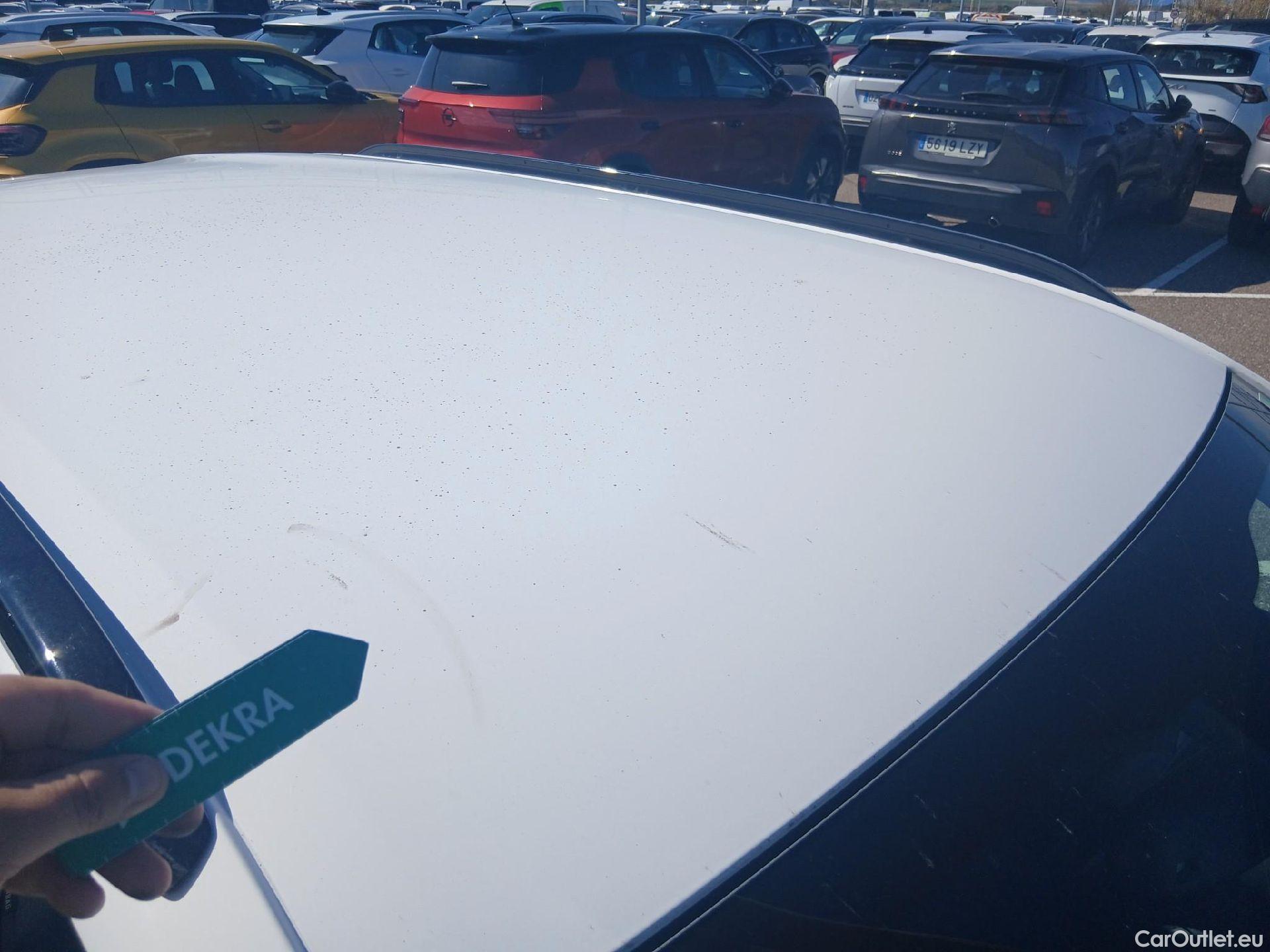  Peugeot  2008 PEUGEOT  / 2019 / 5P / todoterreno Allure BlueHDI 81kW (110CV) #46