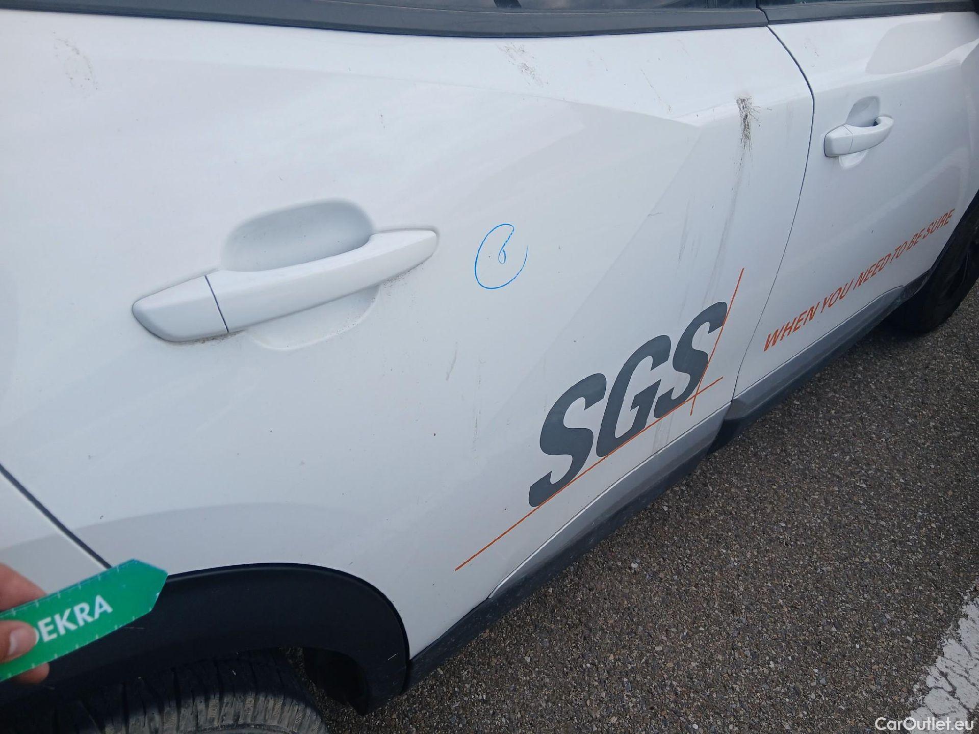  Peugeot  2008 PEUGEOT  / 2019 / 5P / todoterreno Allure BlueHDI 81kW (110CV) #36