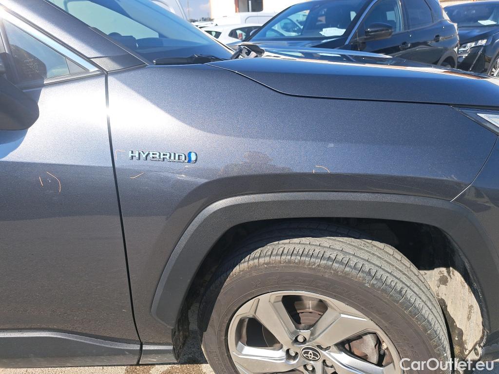  Toyota  RAV4 TOYOTA  / 2018 / 5P / todoterreno 2.5l 220H Advance #15