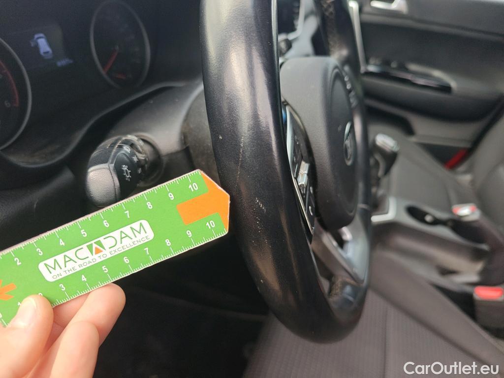  KIA  Sportage KIA  1.6MHEV Drive 100kW(136CV) 4x2(Crist Tintados)(CX) #32