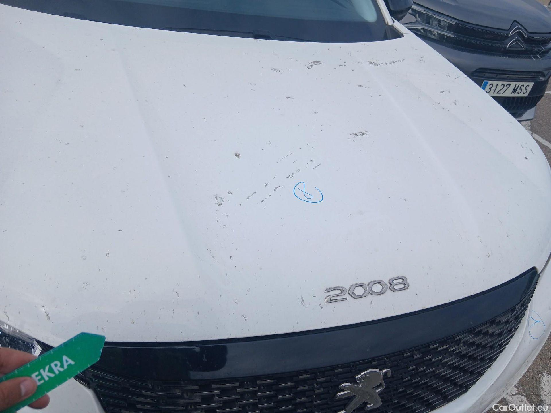  Peugeot  2008 PEUGEOT  / 2019 / 5P / todoterreno Allure BlueHDI 81kW (110CV) #17