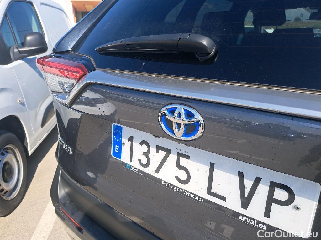  Toyota  RAV4 TOYOTA  / 2018 / 5P / todoterreno 2.5l 220H Advance #28