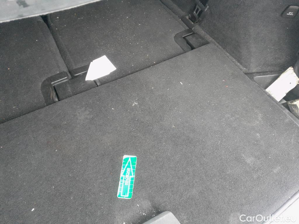  Volvo  XC90 VOLVO  / 2019 / 5P / todoterreno 2.0 B5 D AWD Momentum Pro Auto #16