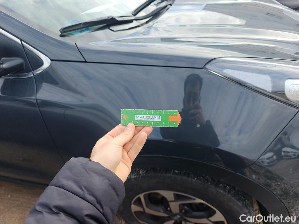  KIA  Sportage KIA  1.6MHEV Drive 100kW(136CV) 4x2(Crist Tintados)(CX) #61