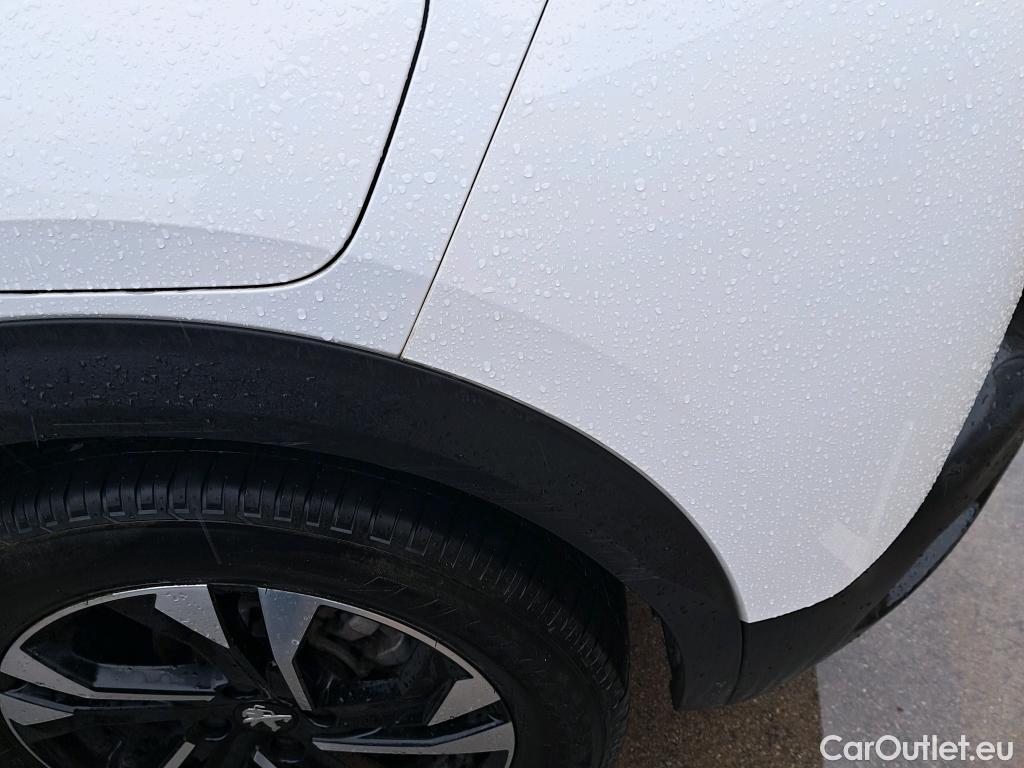  Peugeot  2008 PEUGEOT  / 2019 / 5P / todoterreno Allure BlueHDI 81kW (110CV) #14