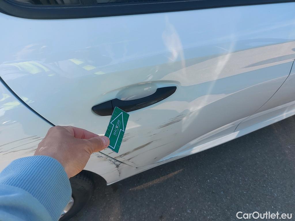  Peugeot  208 PEUGEOT  / 2019 / 5P / berlina con portón PureTech 55kW (75CV) Like #25