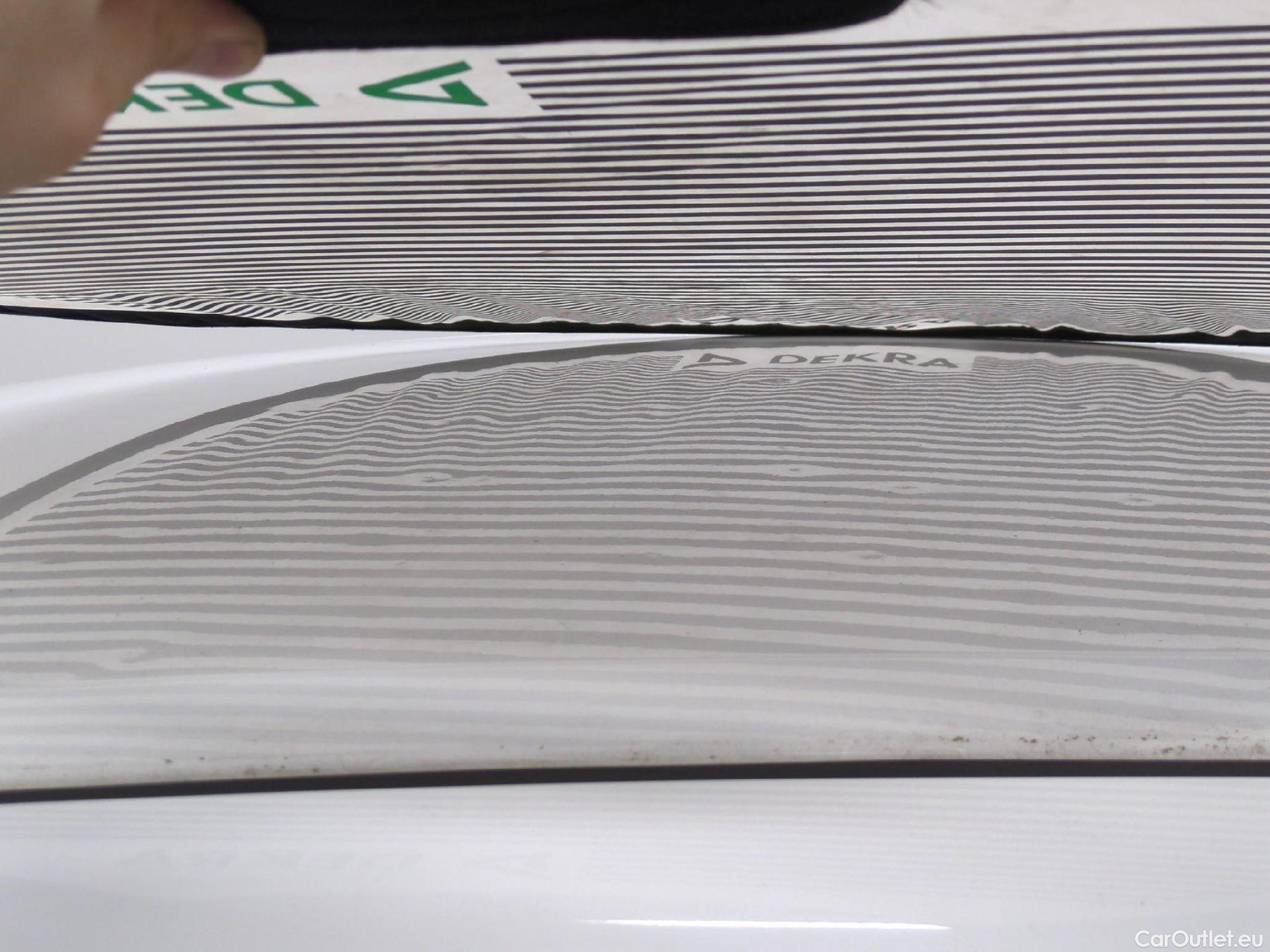  Toyota  Yaris  Hybride Affaires / 2017 / 5P / Berline 1.5 VVT-I HYBRID AUTO France Business #14