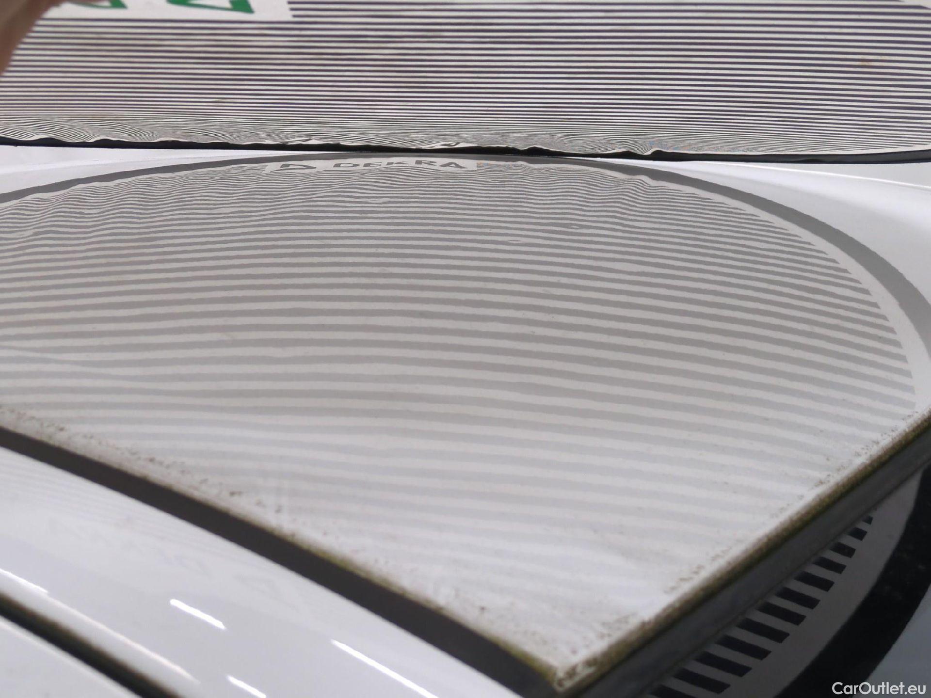  Toyota  Yaris  Hybride Affaires / 2017 / 5P / Berline 1.5 VVT-I HYBRID AUTO France Business #16