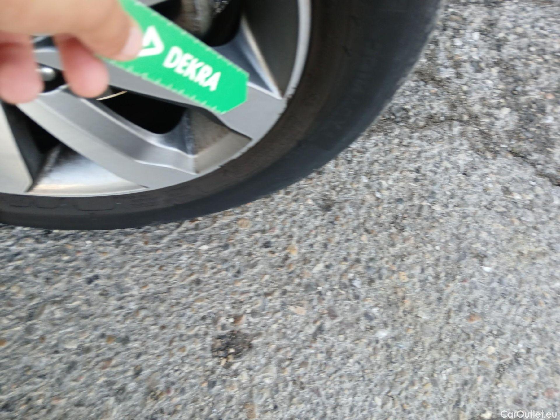  KIA  STONIC KIA  / 2017 / 5P / todoterreno 1.0 T-GDi 74kW (100CV) MHEV iMT Drive #40