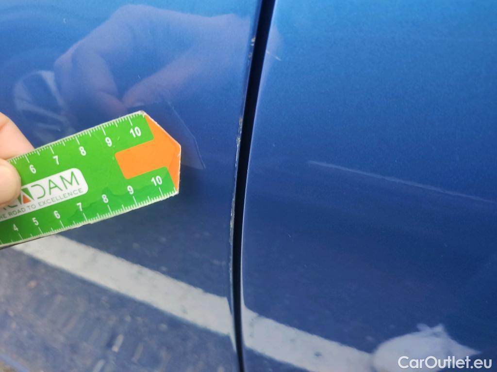  KIA  Cee'd KIA Ceed / 2021 / 5P / berlina con portón 1.0 T-GDi 88kW (120CV) Drive #4