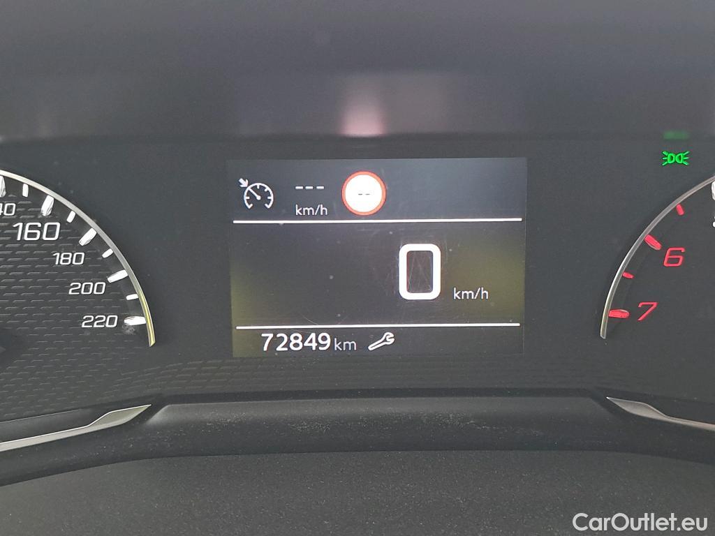  Peugeot  2008 PEUGEOT  / 2019 / 5P / todoterreno Allure BlueHDI 81kW (110CV) #37