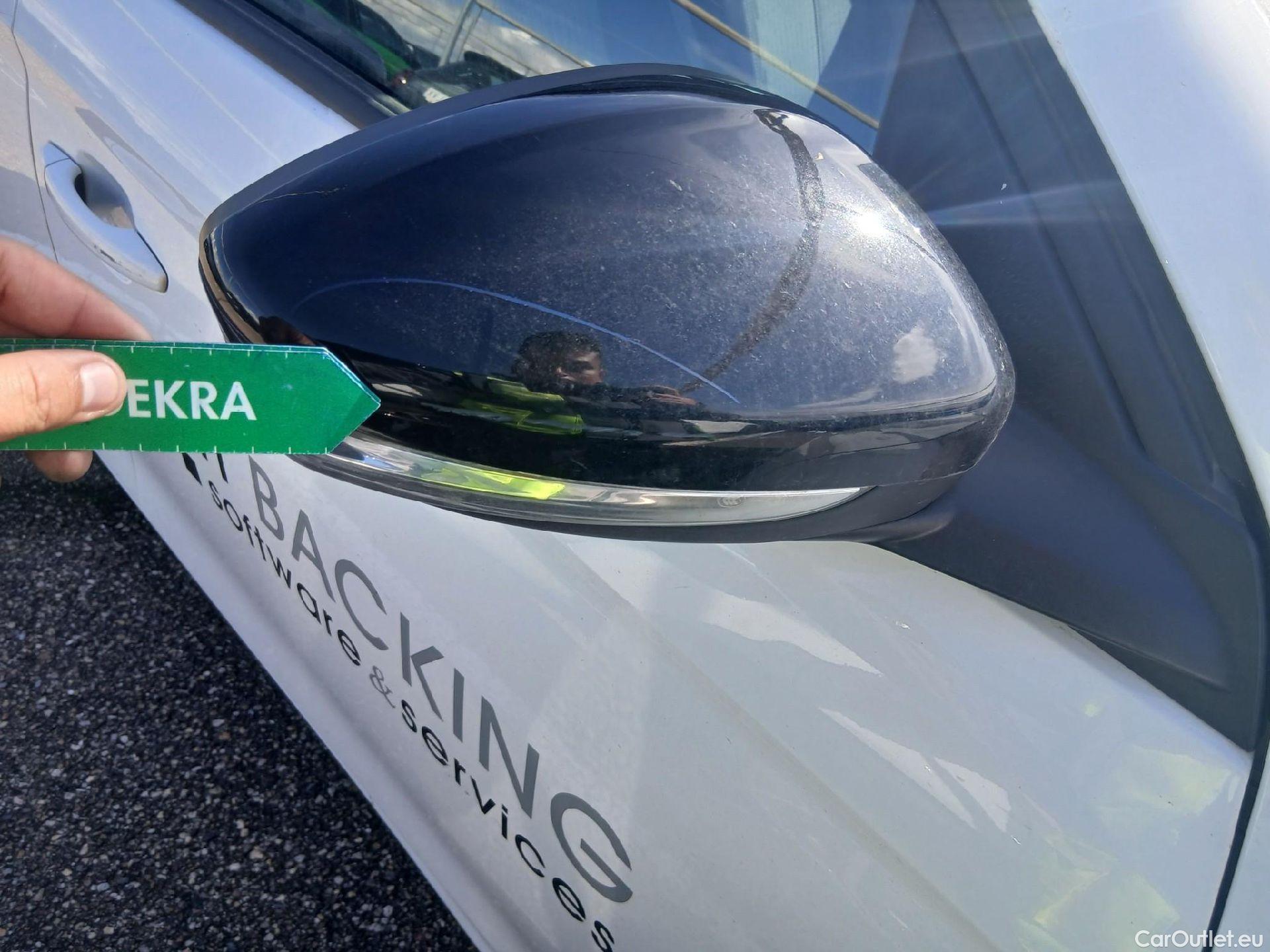  Opel  Corsa OPEL  / 2019 / 5P / berlina con portón 1.2 XEL 55kW (75CV) Edition #30