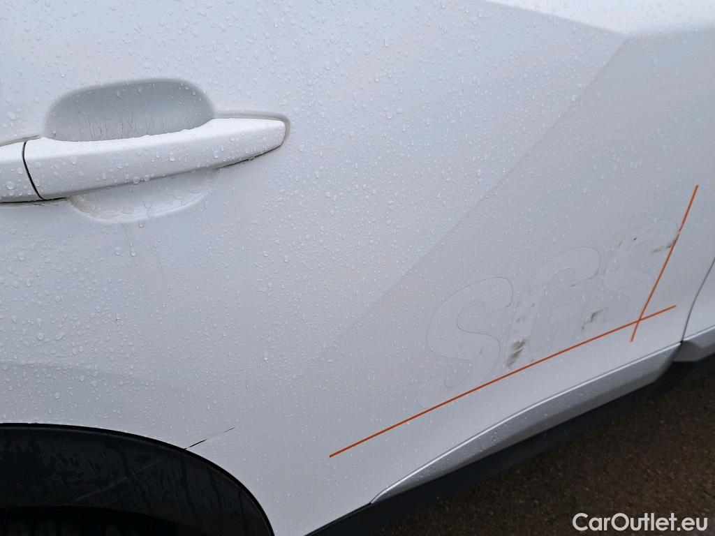  Peugeot  2008 PEUGEOT  / 2019 / 5P / todoterreno Allure BlueHDI 81kW (110CV) #7