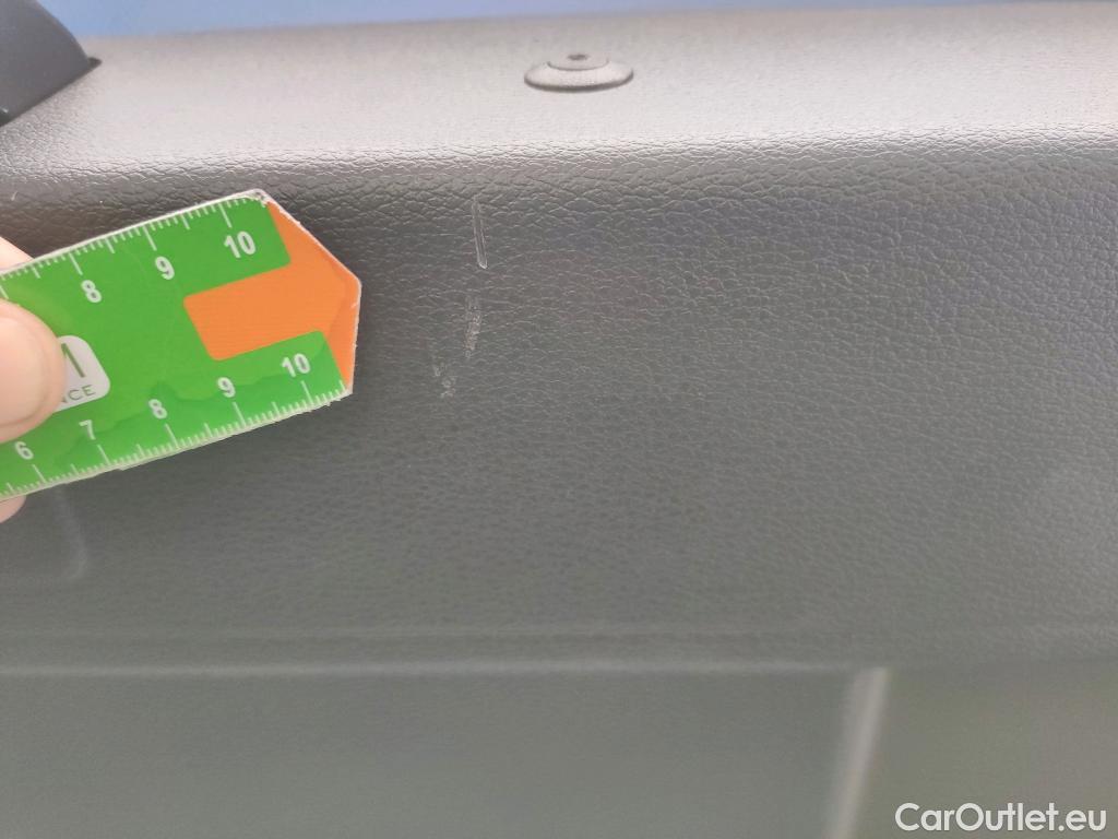  KIA  Cee'd KIA Ceed / 2021 / 5P / berlina con portón 1.0 T-GDi 88kW (120CV) Drive #11