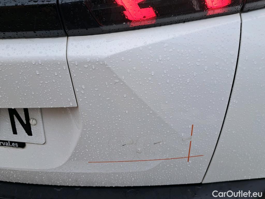  Peugeot  2008 PEUGEOT  / 2019 / 5P / todoterreno Allure BlueHDI 81kW (110CV) #3