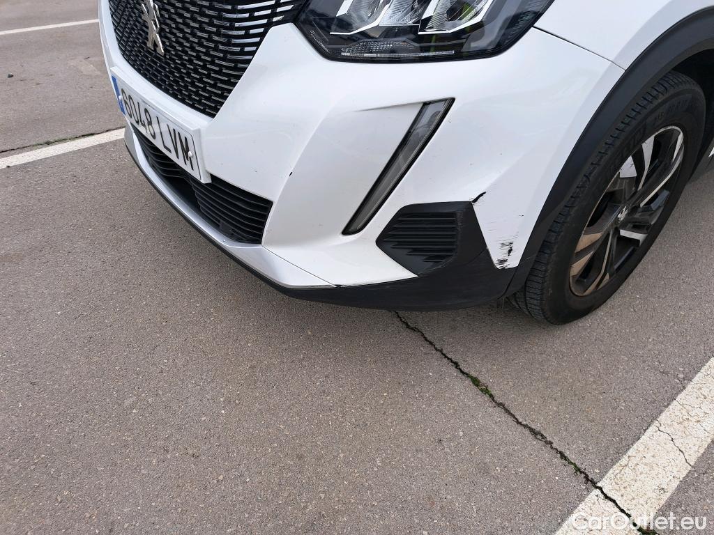  Peugeot  2008 PEUGEOT  / 2019 / 5P / todoterreno Allure BlueHDI 81kW (110CV) #17