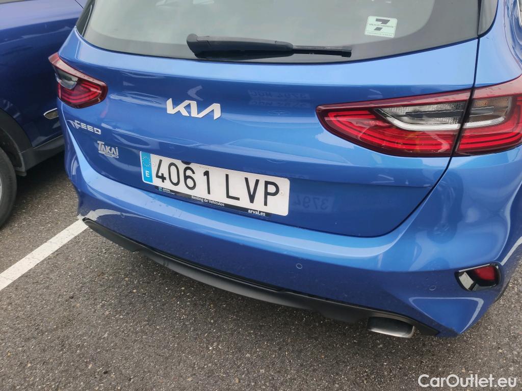  KIA  Cee'd KIA Ceed / 2021 / 5P / berlina con portón 1.0 T-GDi 88kW (120CV) Drive #20