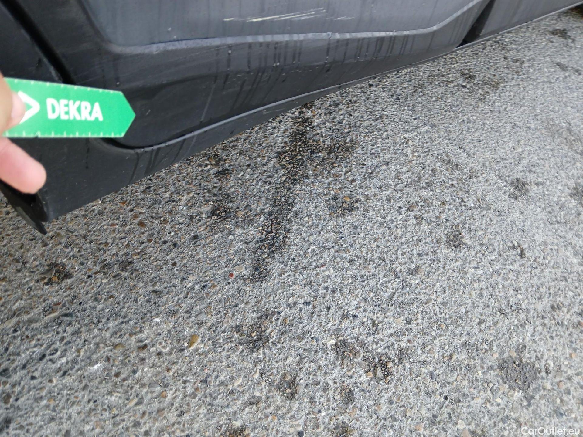  KIA  STONIC KIA  / 2017 / 5P / todoterreno 1.0 T-GDi 74kW (100CV) MHEV iMT Drive #33