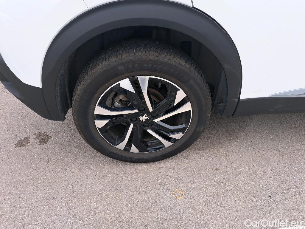  Peugeot  2008 PEUGEOT  / 2019 / 5P / todoterreno Allure BlueHDI 81kW (110CV) #38