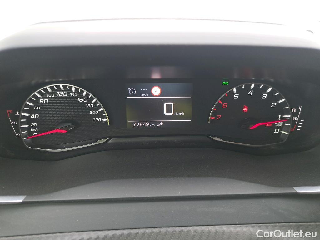  Peugeot  2008 PEUGEOT  / 2019 / 5P / todoterreno Allure BlueHDI 81kW (110CV) #36