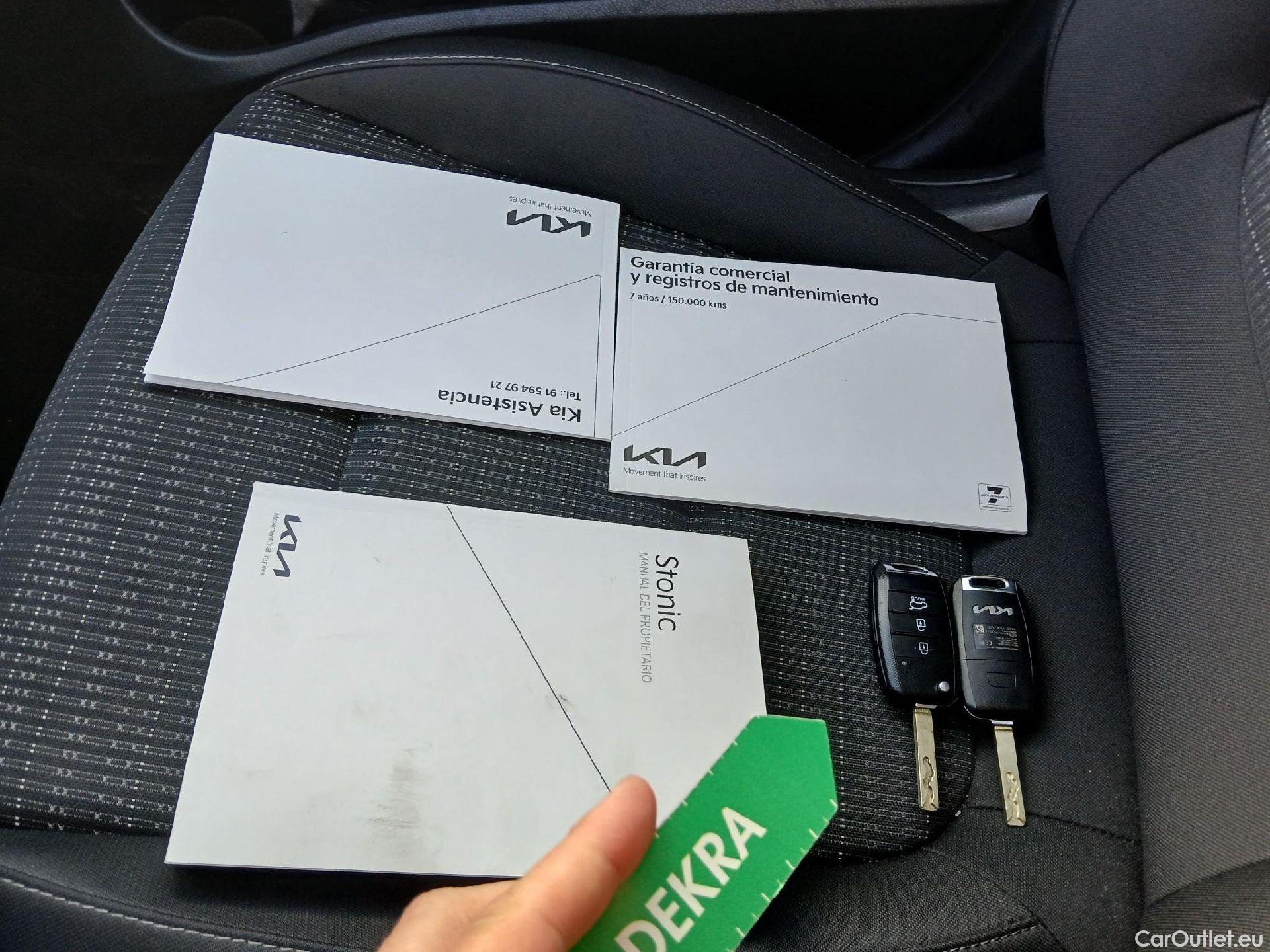  KIA  STONIC KIA  / 2017 / 5P / todoterreno 1.0 T-GDi 74kW (100CV) MHEV iMT Drive #3