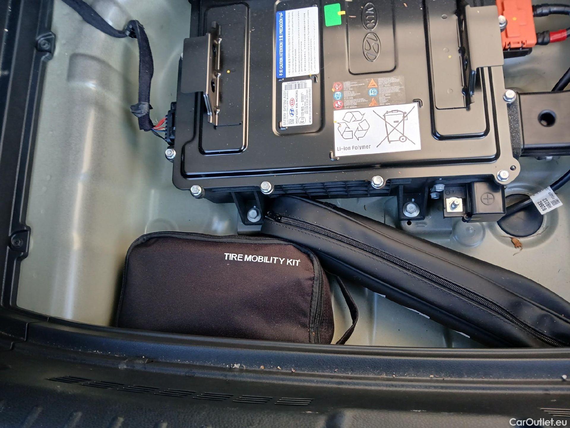  KIA  STONIC KIA  / 2017 / 5P / todoterreno 1.0 T-GDi 74kW (100CV) MHEV iMT Drive #2