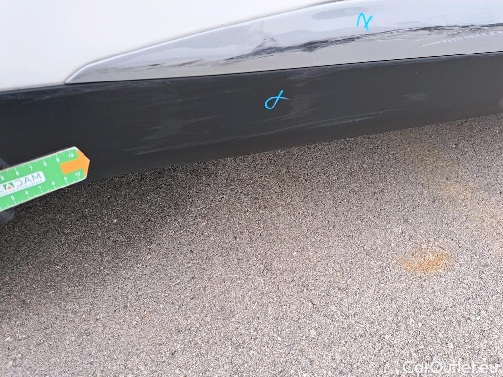  Peugeot  2008 PEUGEOT  / 2019 / 5P / todoterreno Allure BlueHDI 81kW (110CV) #27