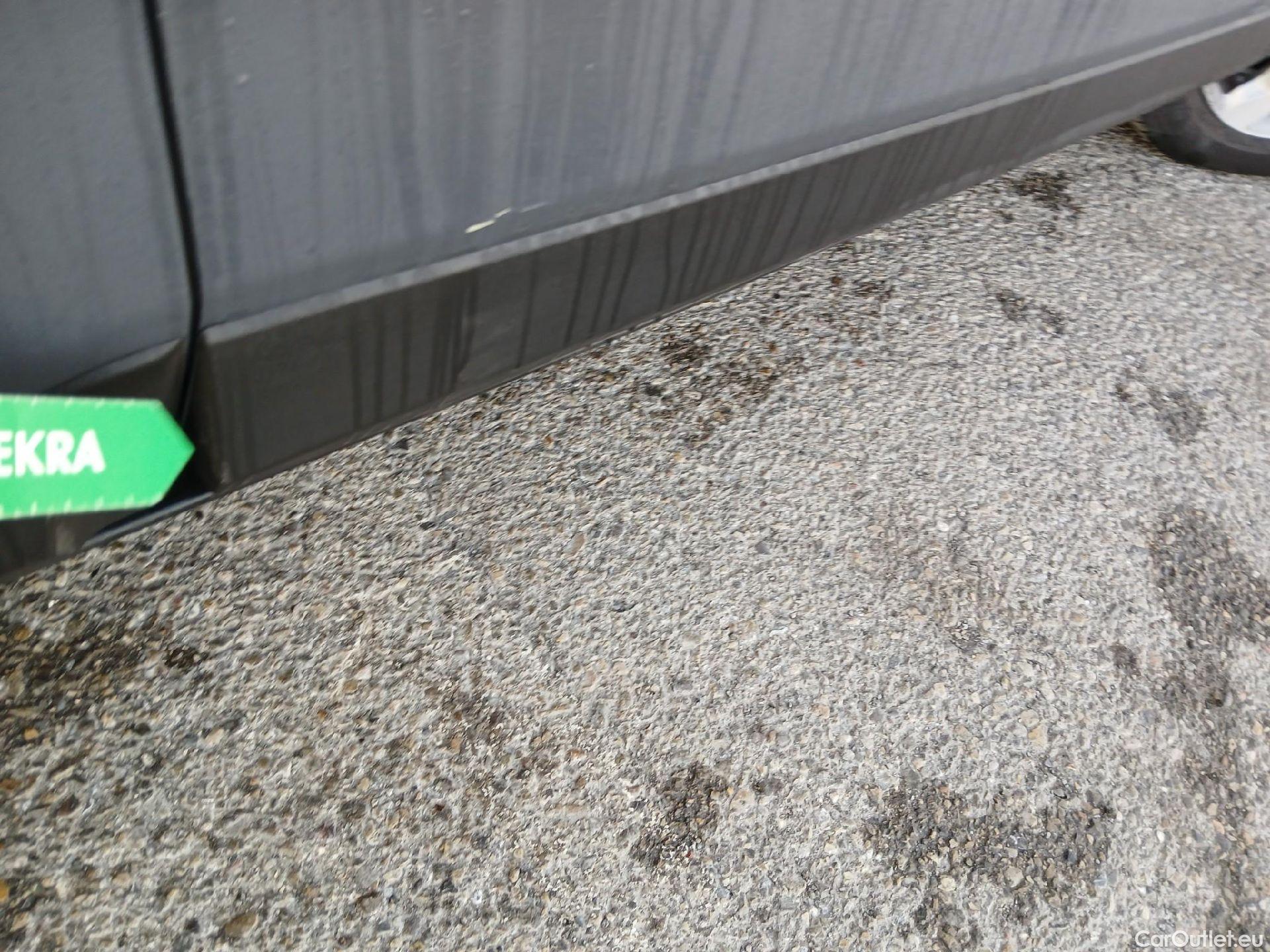  KIA  STONIC KIA  / 2017 / 5P / todoterreno 1.0 T-GDi 74kW (100CV) MHEV iMT Drive #36