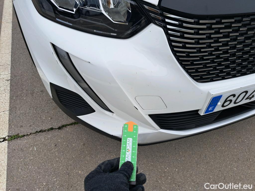  Peugeot  2008 PEUGEOT  / 2019 / 5P / todoterreno Allure BlueHDI 81kW (110CV) #19