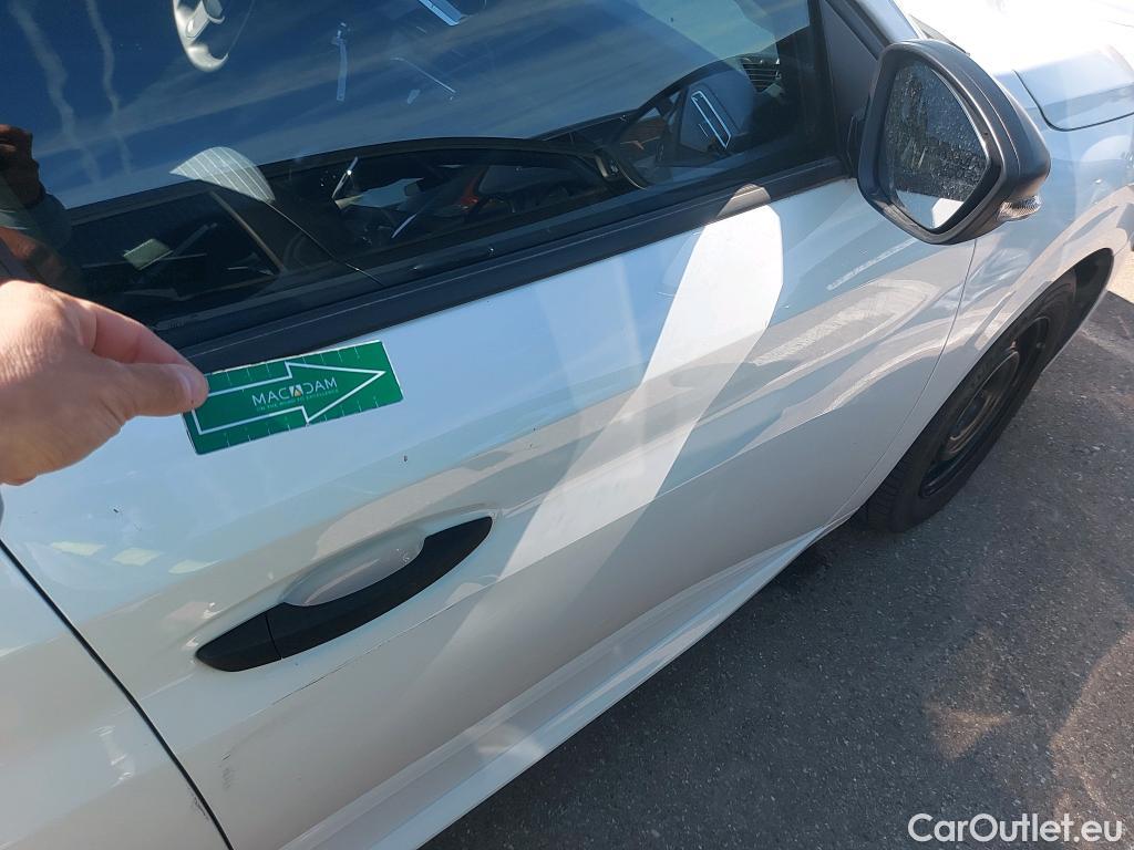  Peugeot  208 PEUGEOT  / 2019 / 5P / berlina con portón PureTech 55kW (75CV) Like #10