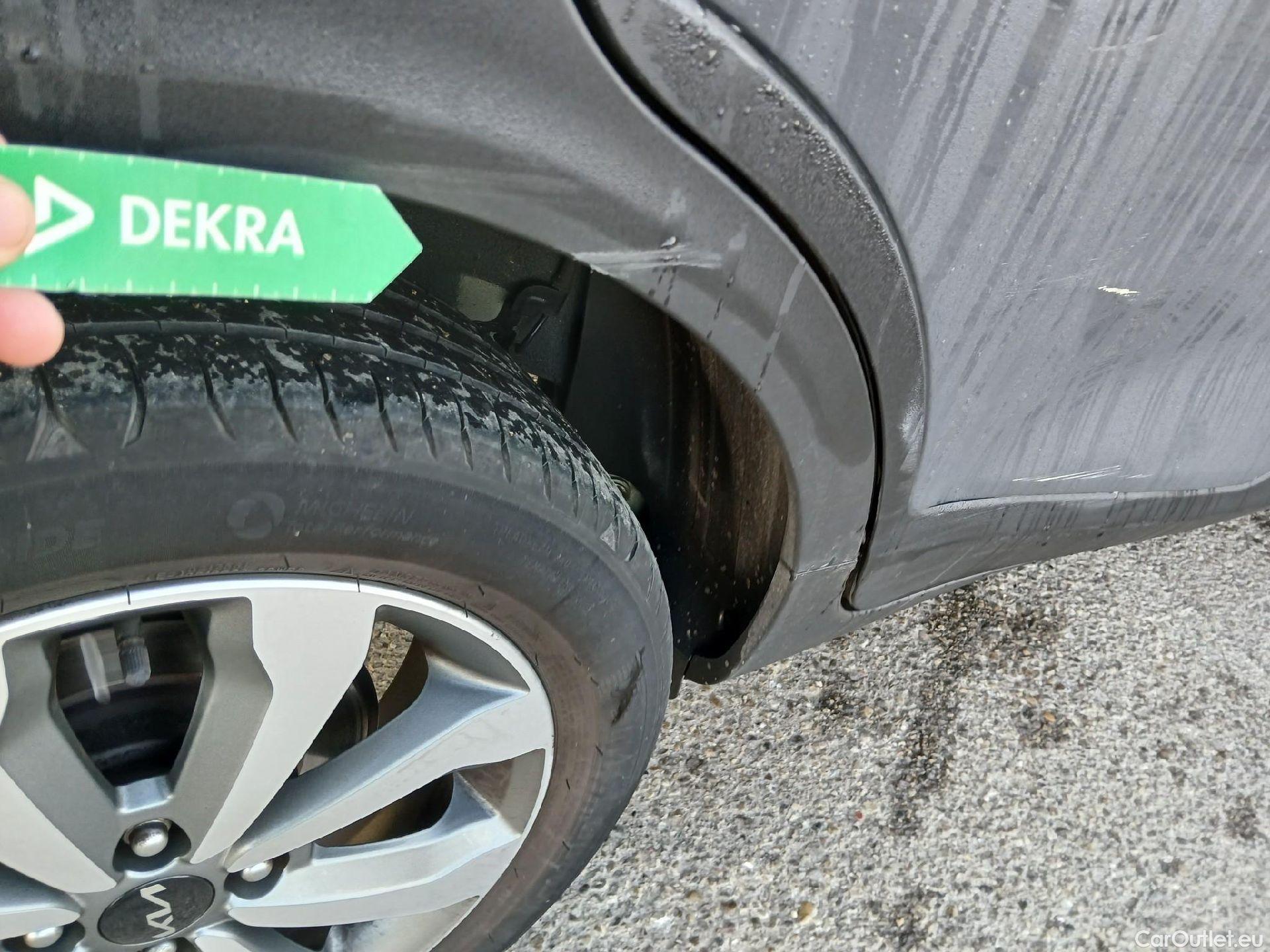  KIA  STONIC KIA  / 2017 / 5P / todoterreno 1.0 T-GDi 74kW (100CV) MHEV iMT Drive #27