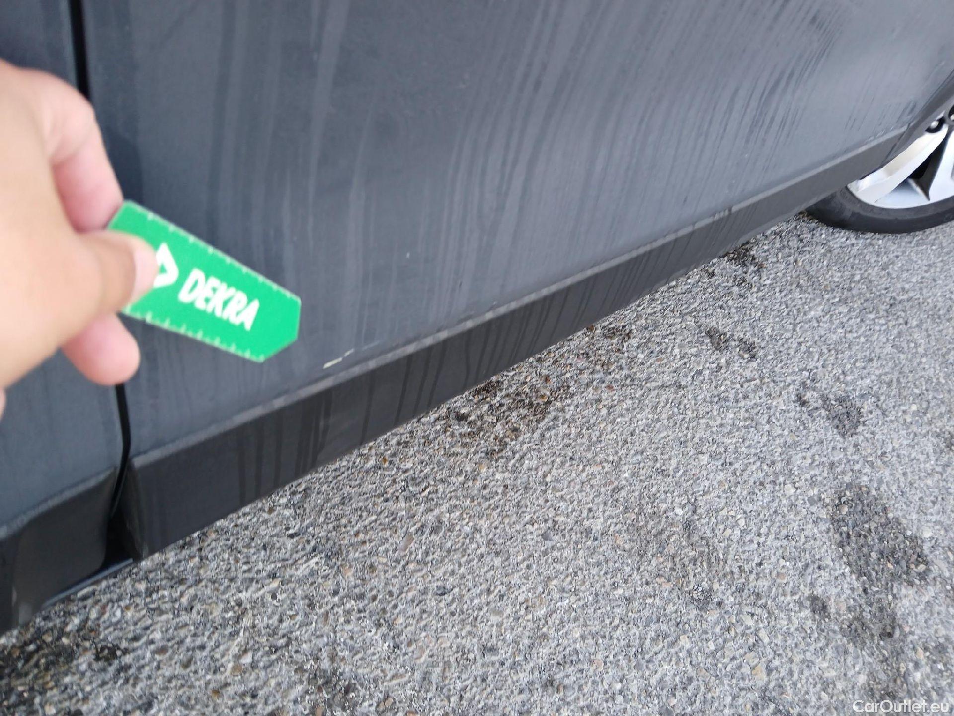  KIA  STONIC KIA  / 2017 / 5P / todoterreno 1.0 T-GDi 74kW (100CV) MHEV iMT Drive #31