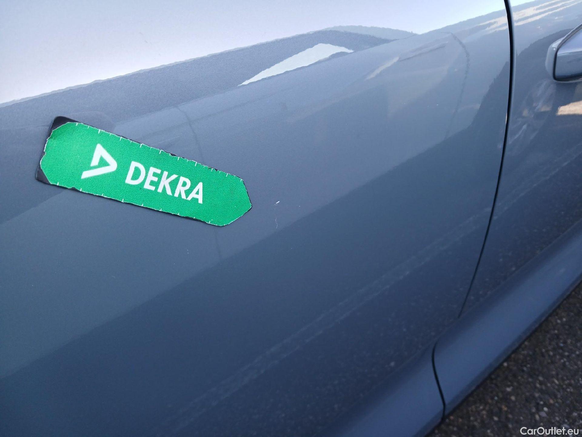  Volvo  XC 40 VOLVO XC40 / 2017 / 5P / todoterreno 1.5 T5 Twin Recharge Inscription Ex Auto #3