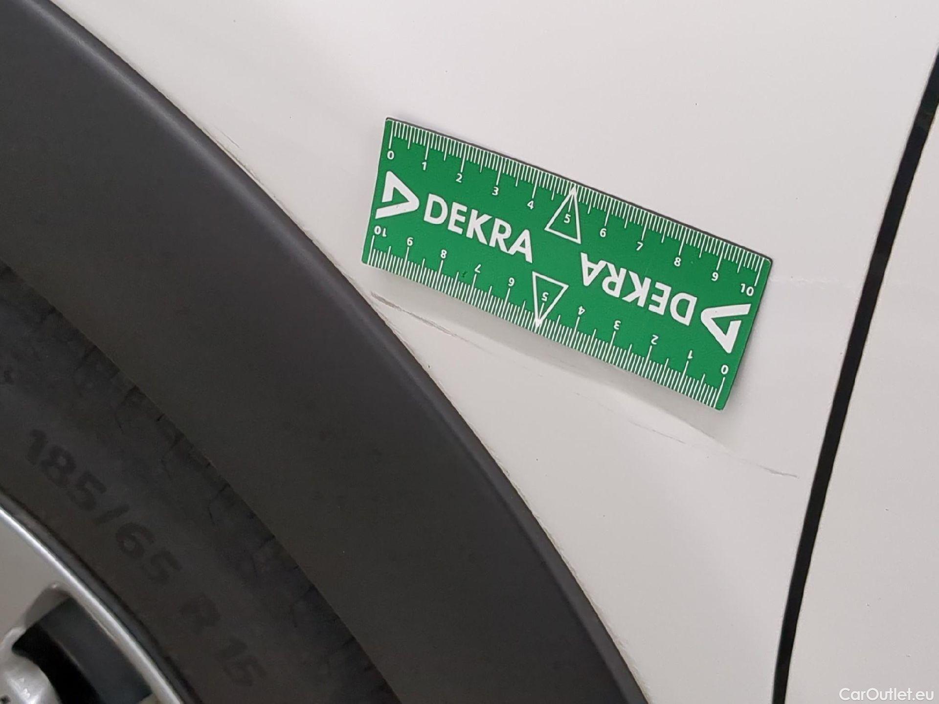  Citroen  C3  Société Feel Business R 1.5 BlueHDI 100CV BVM6 6E #9