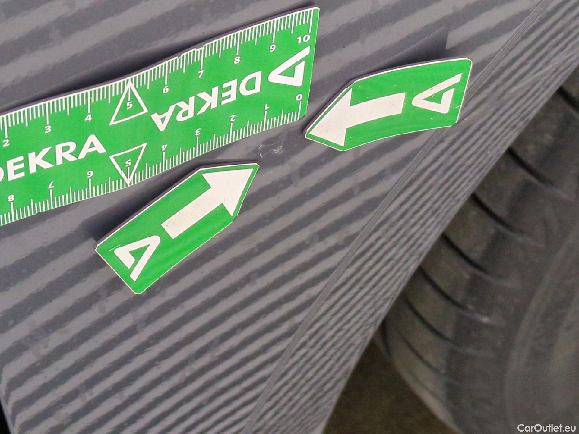  Bmw  Serie 1 Série 1 Berline 118 i Edition Sport 1.5 135CV BVA7 E6d #13