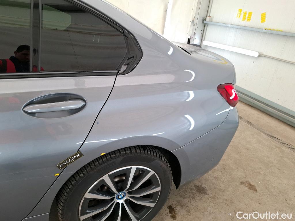  Bmw  Serie 3 BMW Série 3 Berline / 2022 / 4P / Berline 320e 204ch Business Design BVA8 Hybride #6