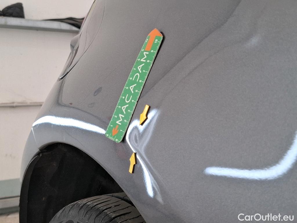  Fiat  500 FIAT   2015  3P  Berline Hybrid 10 BSG 70 ch Dolcevita #44