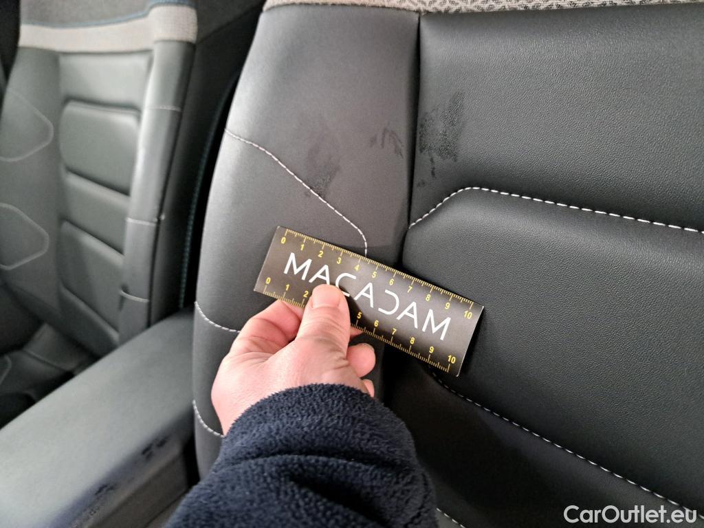  Citroen  C4 CITROEN  X / 2022 / 4P / Berline PureTech 130 S&S EAT8 Shine #9