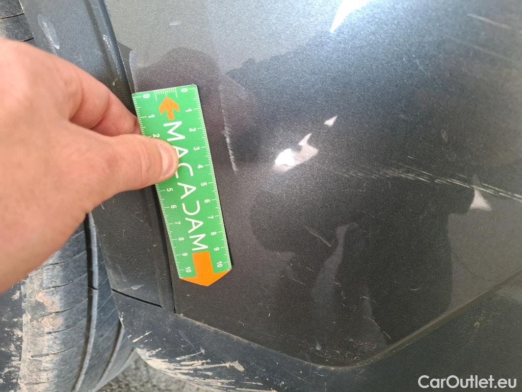  Ford  Kuga FORD  / 2019 / 5P / SUV 2.5 190 hybrid Flexifuel Pshift Titanium #27